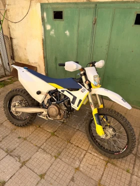 Husqvarna Svartpilen 701 701 ENDURO, снимка 1