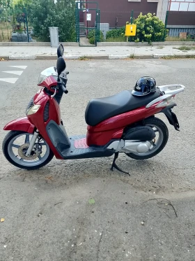 Обява за продажба на Honda Sh Sh 125i ~2 100 лв. - изображение 1