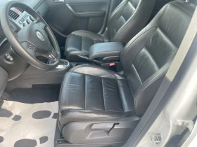 VW Touran 2.0TDI 6+ 1 DSG NAVI ПОДГРЕВ КОЖА 8 КЛАПАНА , снимка 9