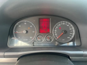 VW Touran 2.0TDI 6+ 1 DSG NAVI ПОДГРЕВ КОЖА 8 КЛАПАНА , снимка 12