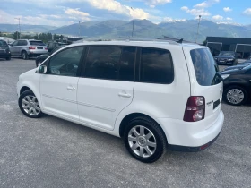 VW Touran 2.0TDI 6+ 1 DSG NAVI ПОДГРЕВ КОЖА 8 КЛАПАНА , снимка 5