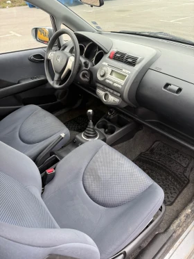 Обява за продажба на Honda Jazz 1.2 ~3 699 лв. - изображение 6 | Auto.bg Обява за продажба на Honda Jazz 1.2 ~3 699 лв. - изображение 6