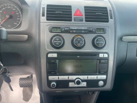 VW Touran 2.0TDI 6+ 1 DSG NAVI ПОДГРЕВ КОЖА 8 КЛАПАНА  | Auto.bg — изображение 11