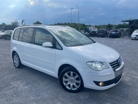 VW Touran 2.0TDI 6+ 1 DSG NAVI ПОДГРЕВ КОЖА 8 КЛАПАНА  | Auto.bg — изображение 3