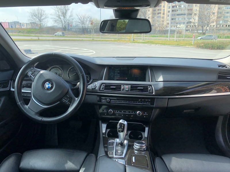 BMW 530 D Facelift LCI, Harman Kardon, Комфортни седалки, снимка 13 - Автомобили и джипове - 44603419