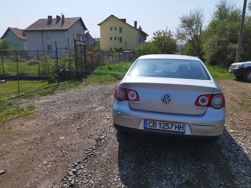 VW Passat, снимка 4 - Автомобили и джипове - 45804187