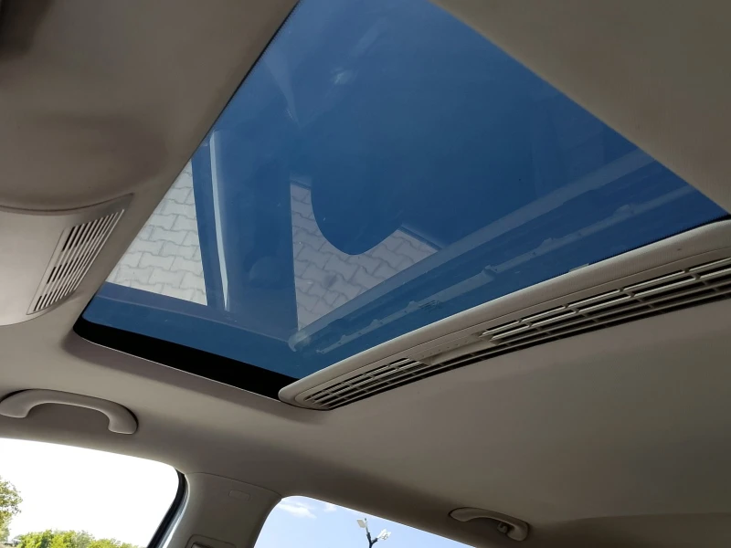 VW Touran 2.0 TDI avtomat, снимка 7 - Автомобили и джипове - 51228694