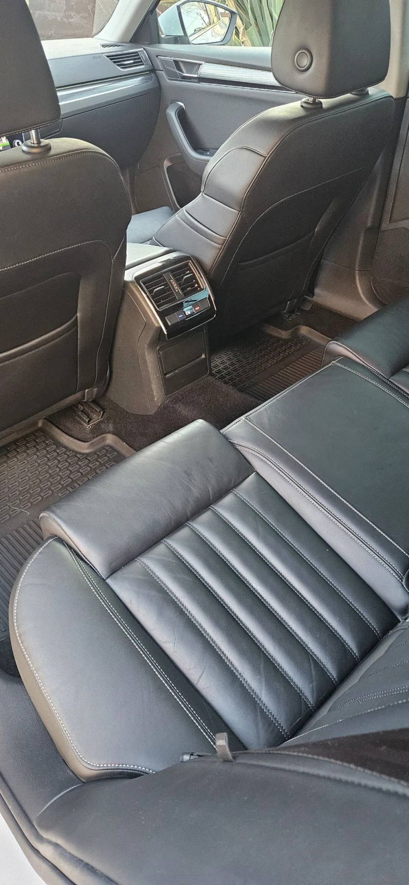 Skoda Superb, снимка 9 - Автомобили и джипове - 52432544