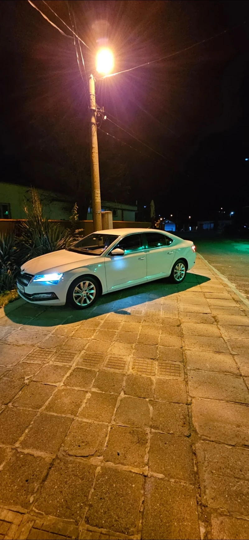 Skoda Superb, снимка 11 - Автомобили и джипове - 52432544