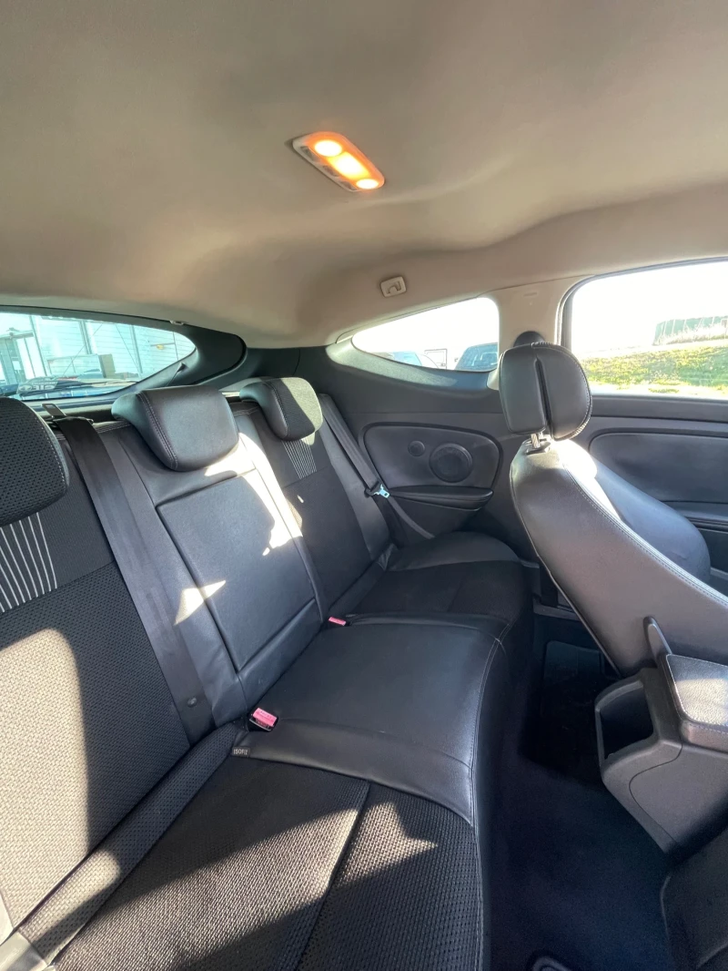 Renault Megane 1.9dci, снимка 12 - Автомобили и джипове - 52598076