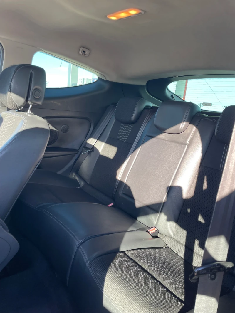 Renault Megane 1.9dci, снимка 13 - Автомобили и джипове - 52598076