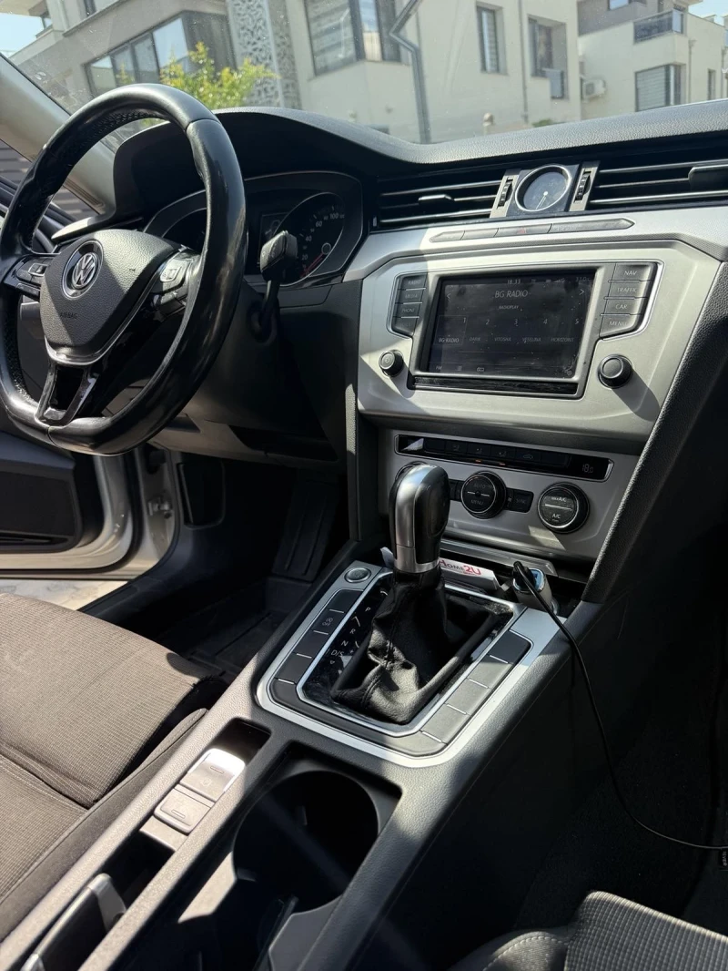 VW Passat 2.0 BlueMotion, снимка 6 - Автомобили и джипове - 52988850