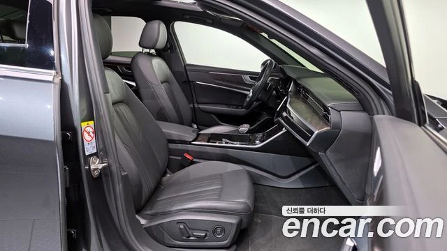 Audi A6 45TFSI* MATRIX* ПОДГРЕВ* ОБДУХВАНЕ* LANE* ASSIST* , снимка 13 - Автомобили и джипове - 54584647
