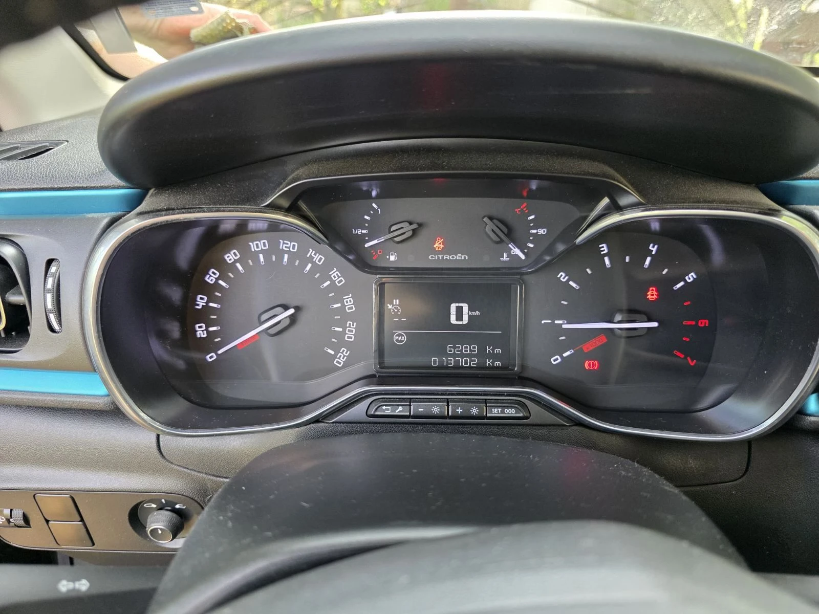 Citroen C3 Shine PureTech 83 S&S BVM5 E6 - изображение 6