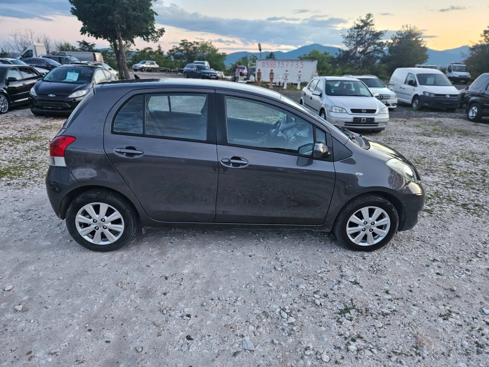 Toyota Yaris 1.33/KEYLESS/КЛИМАТРОНИК/ТОП - изображение 2