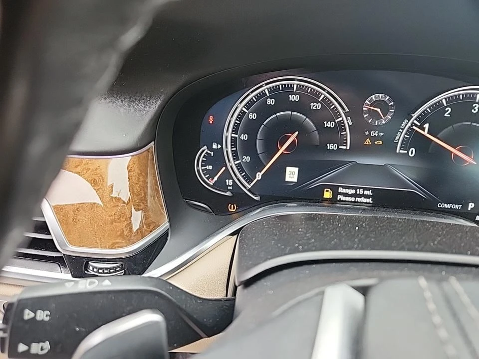 BMW 740 i B58/ФИКСИРАНА ЦЕНА ДО БГ! ОБДУХВАНЕ/HEAD-UP/ПАНО - изображение 9