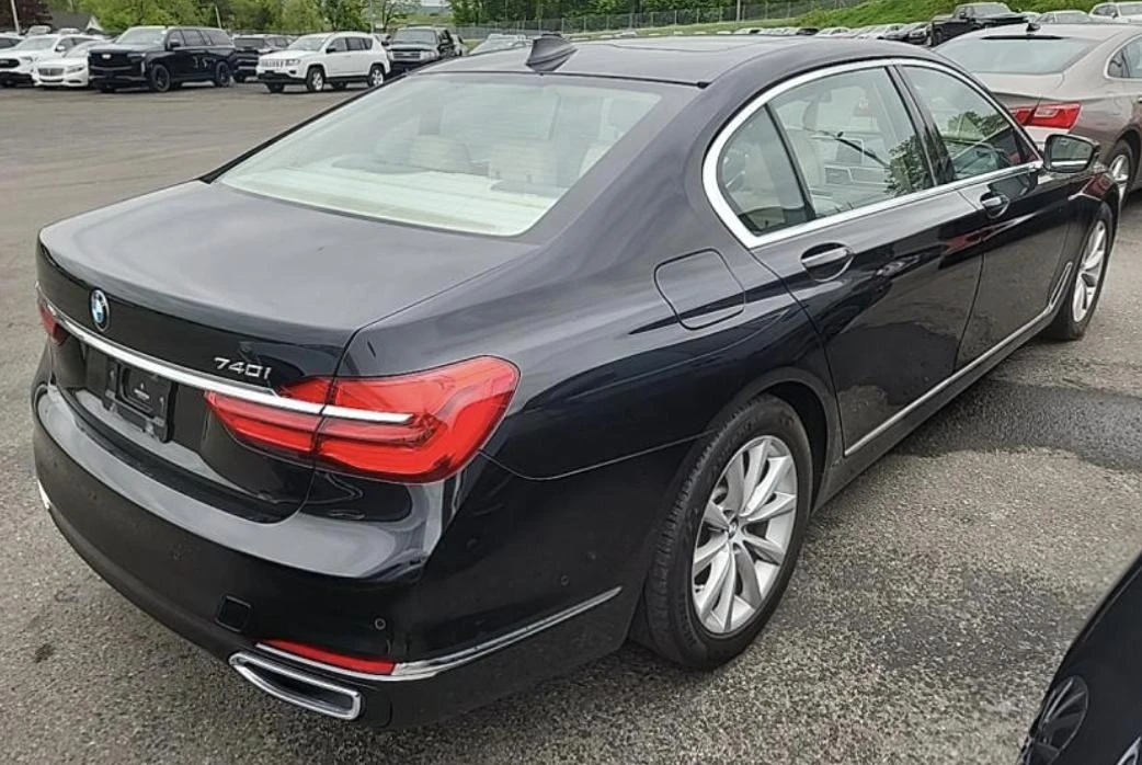 BMW 740 i B58/ФИКСИРАНА ЦЕНА ДО БГ! ОБДУХВАНЕ/HEAD-UP/ПАНО - изображение 6