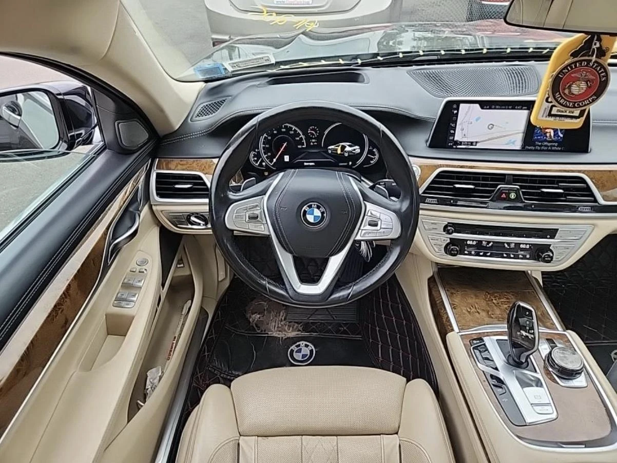 BMW 740 i B58/ФИКСИРАНА ЦЕНА ДО БГ! ОБДУХВАНЕ/HEAD-UP/ПАНО - изображение 8