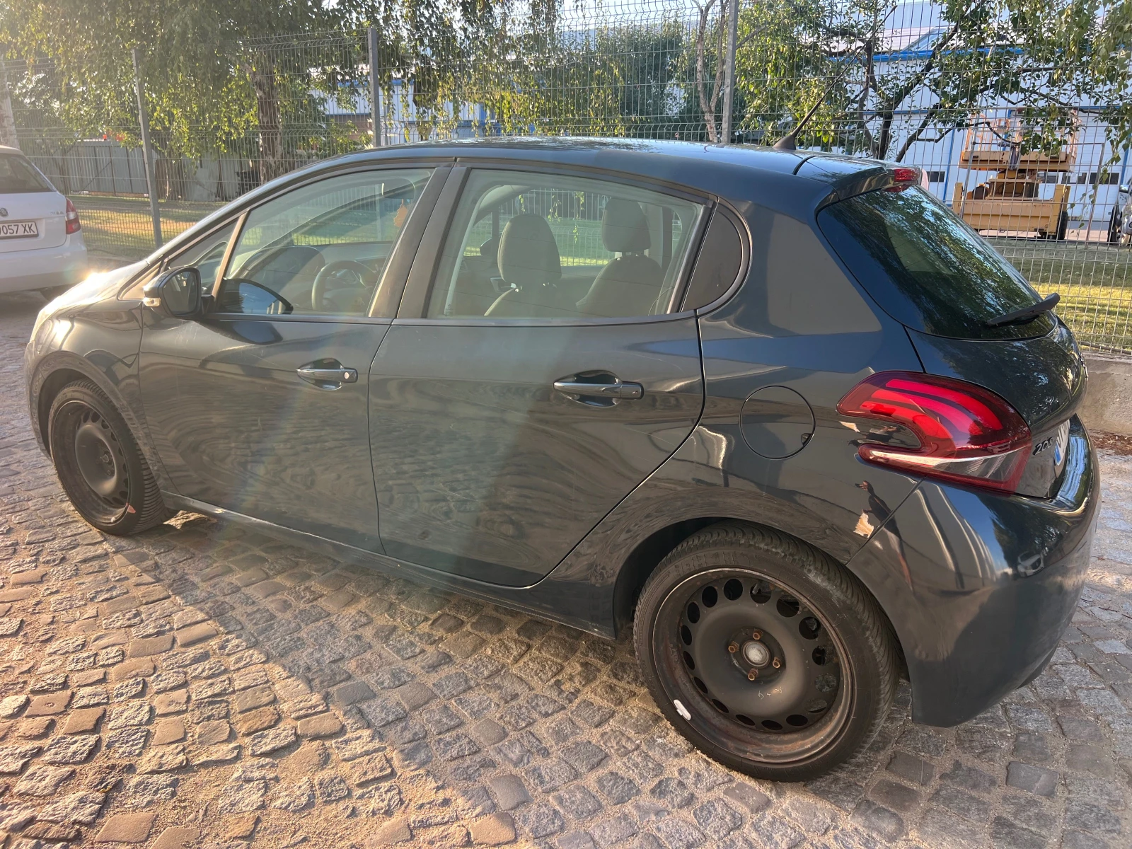Peugeot 208 1.0 VTI LED* NAVI* CLIMA | Mobile.bg � ����������� 15