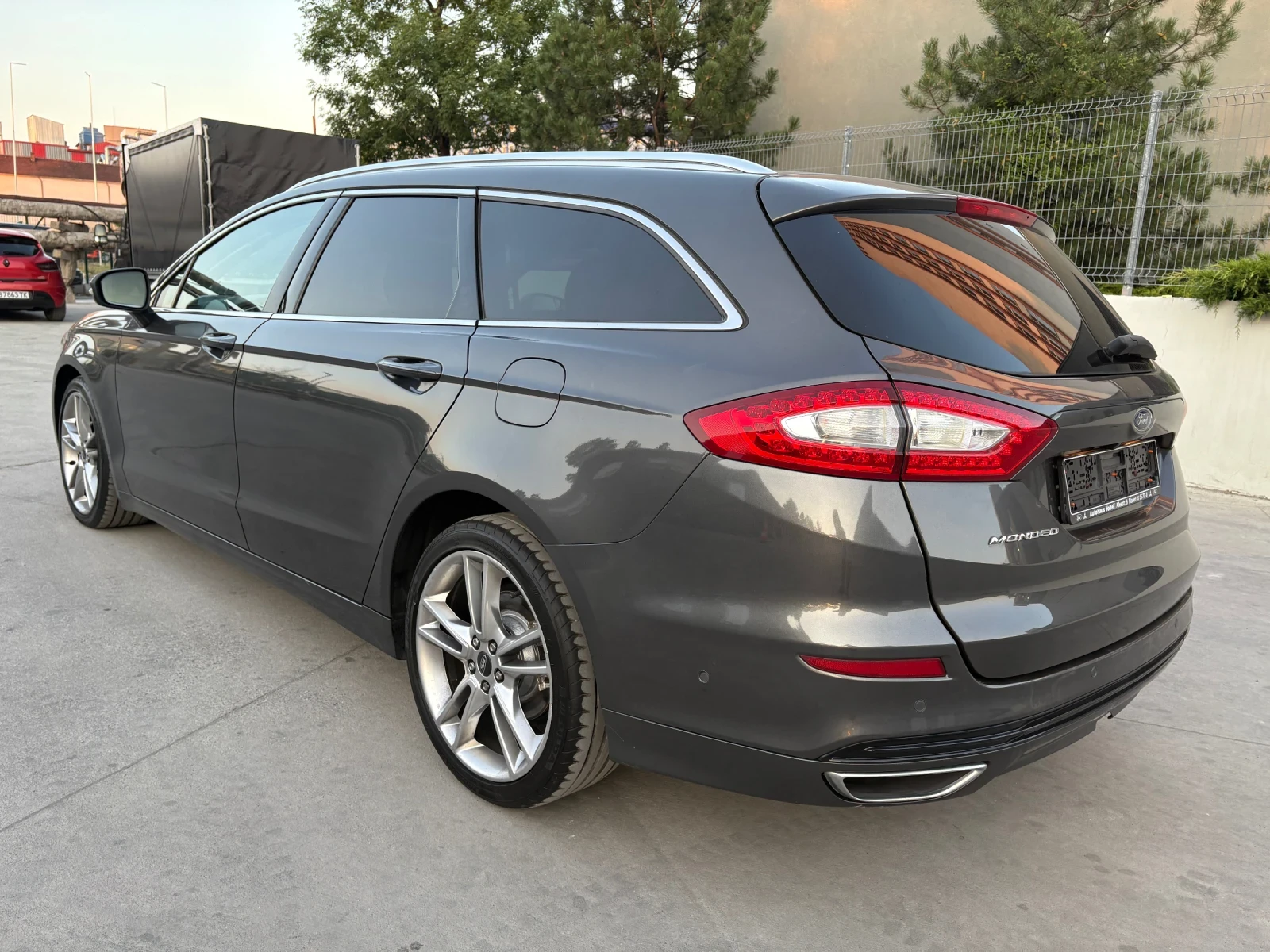Ford Mondeo 180hp AWD 4x4 Titanium Full Extras Euro6 Automatic - изображение 4