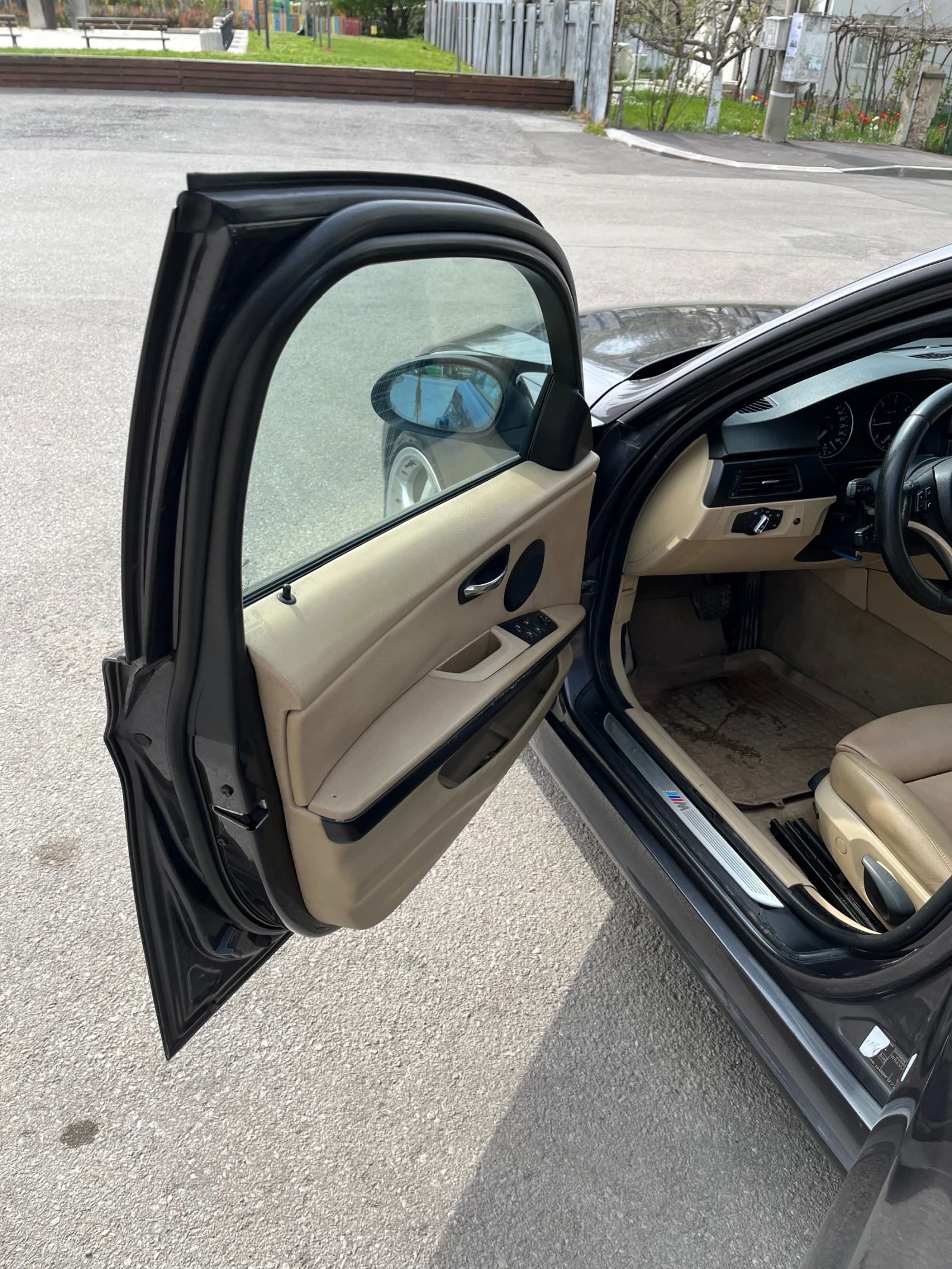 BMW 320, снимка 12 - Автомобили и джипове - 54448795