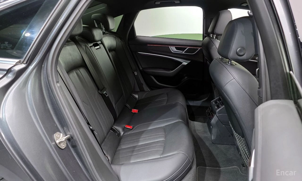 Audi A6 45TFSI* MATRIX* ПОДГРЕВ* ОБДУХВАНЕ* LANE* ASSIST* , снимка 14 - Автомобили и джипове - 54584647