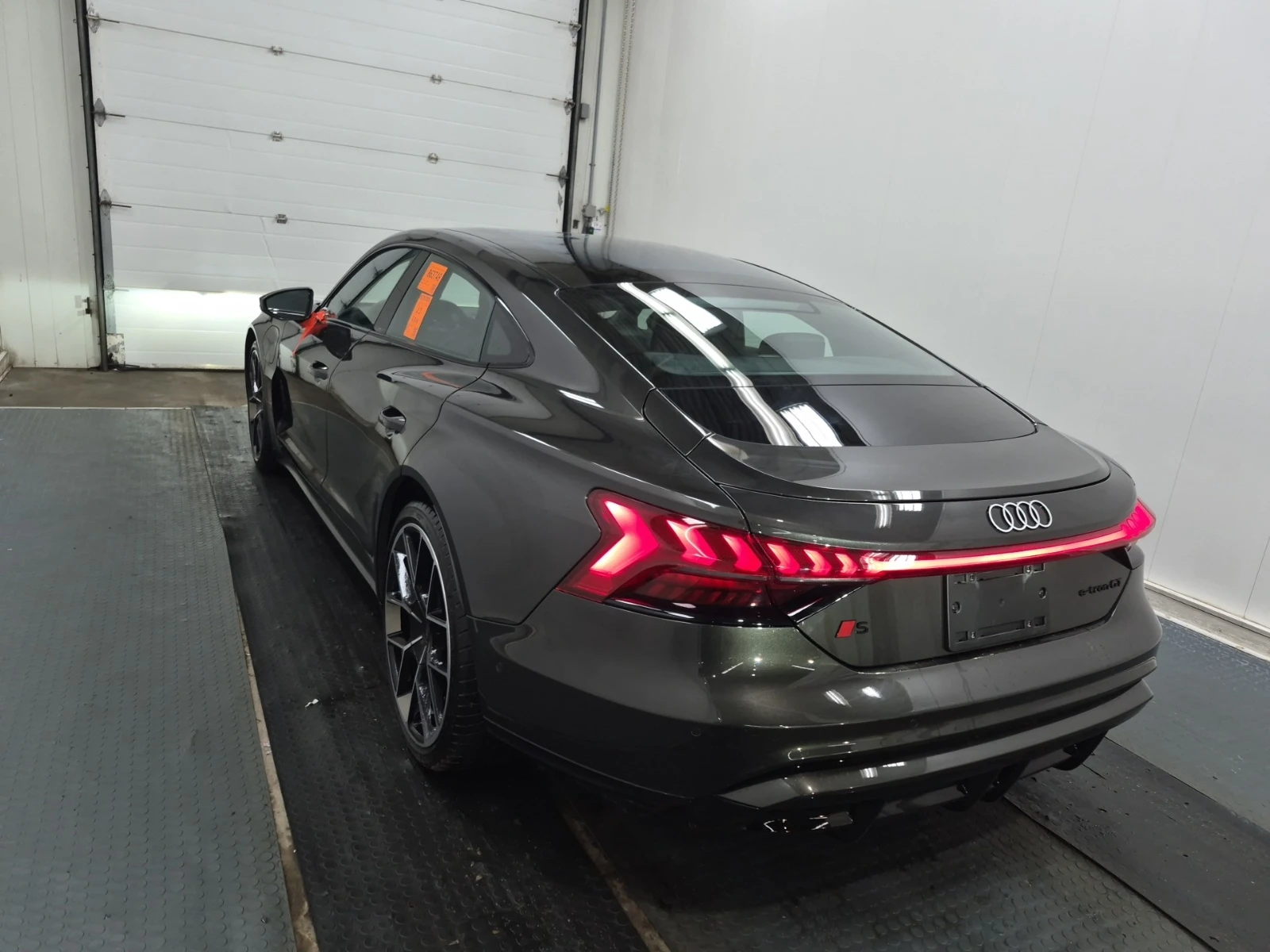 Audi E-Tron GT PREMIUM PLUS, снимка 5 - Автомобили и джипове - 54643309