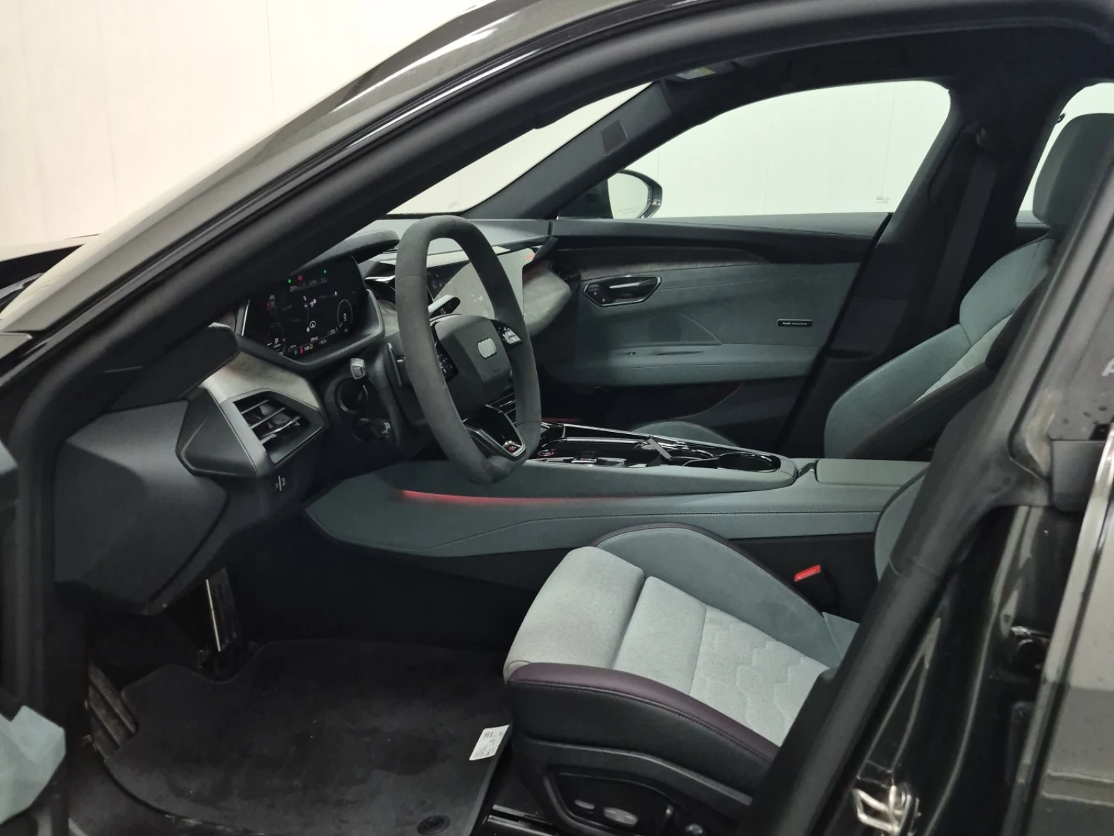 Audi E-Tron GT PREMIUM PLUS, снимка 11 - Автомобили и джипове - 54643309