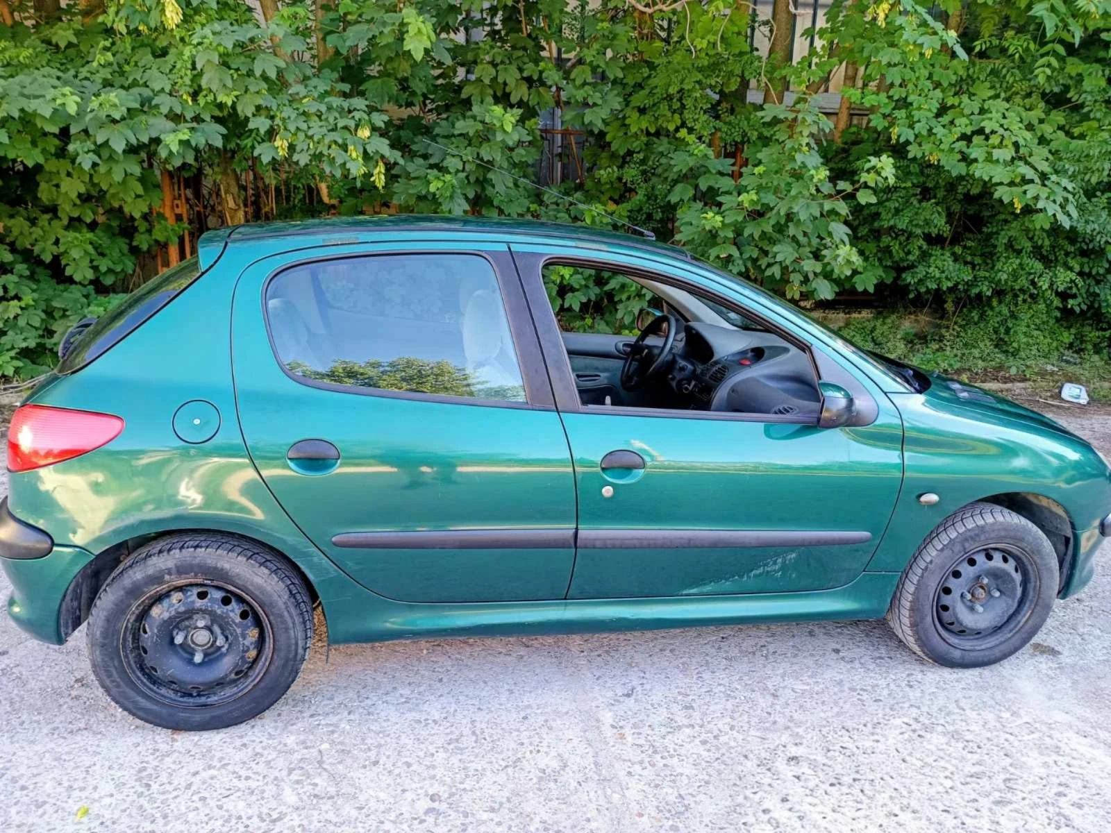 Peugeot 206 Газ-бензин, снимка 5 - Автомобили и джипове - 54682311