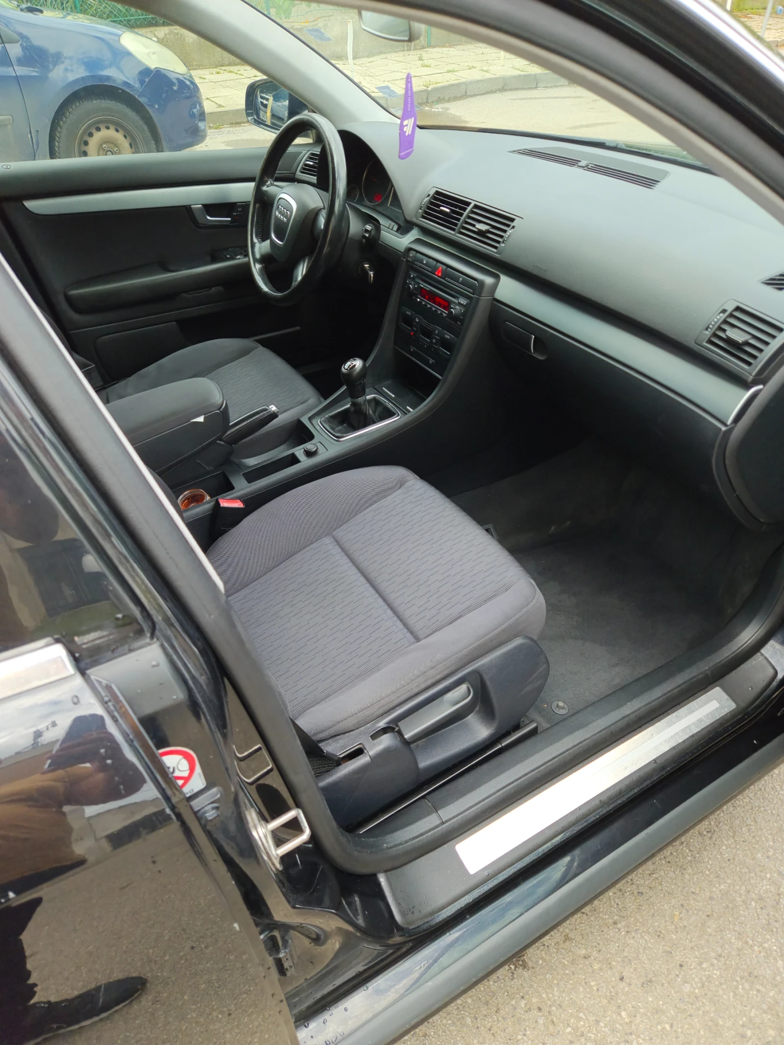 Audi A4 2000TDI, снимка 5 - Автомобили и джипове - 54797345