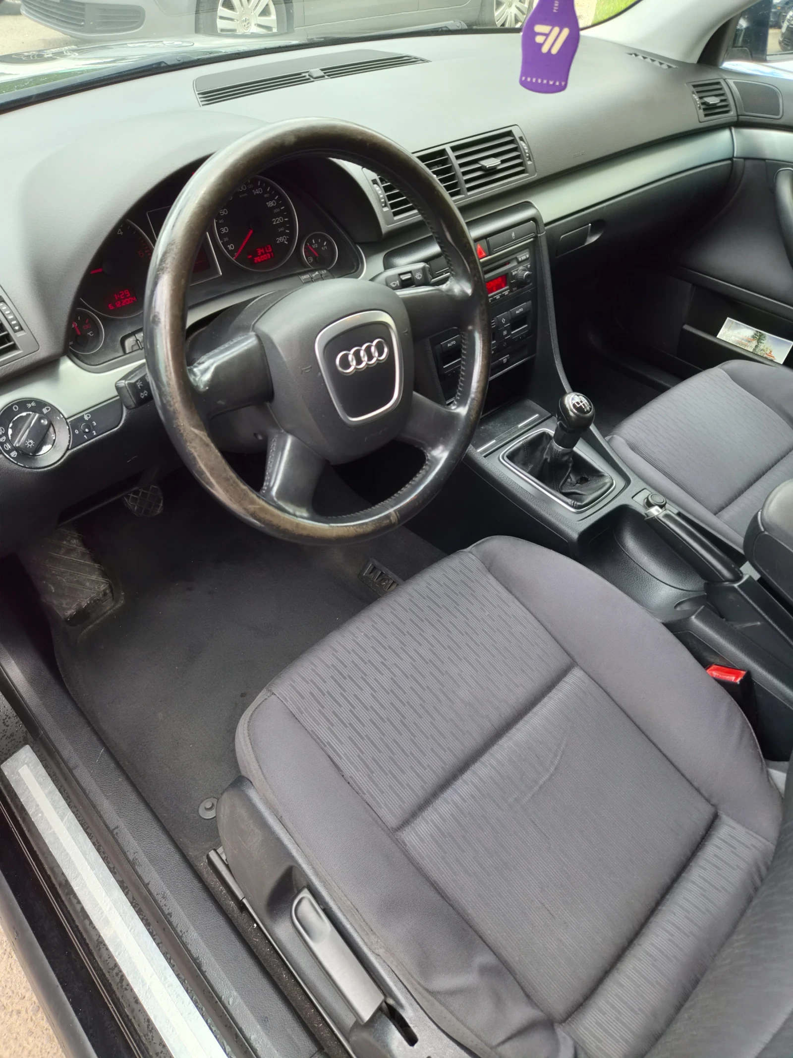 Audi A4 2000TDI, снимка 8 - Автомобили и джипове - 54797345