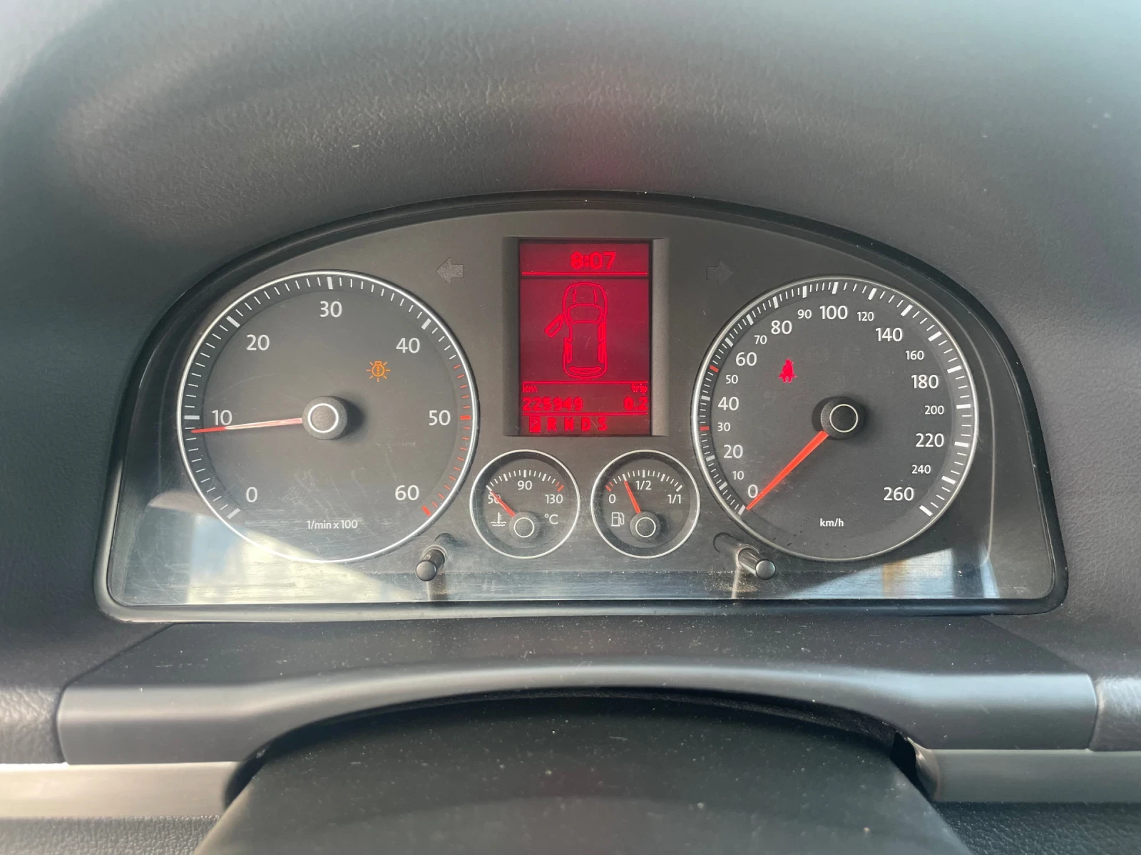 VW Touran 2.0TDI 6+ 1 DSG NAVI ПОДГРЕВ КОЖА 8 КЛАПАНА , снимка 12 - Автомобили и джипове - 54809197
