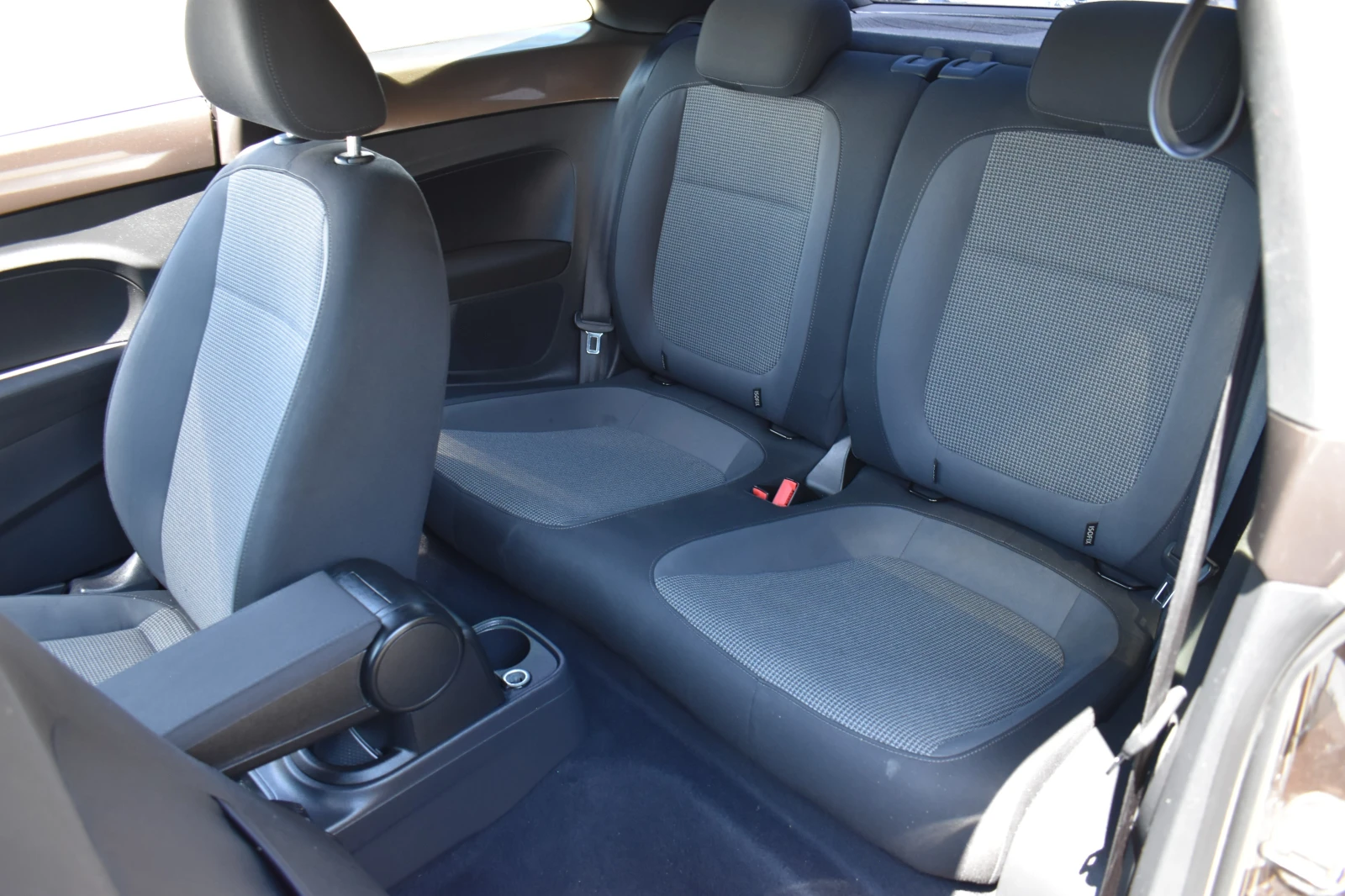 VW Beetle 1.6TDI* XENON* �����* FULL-LED | Mobile.bg � ����������� 12