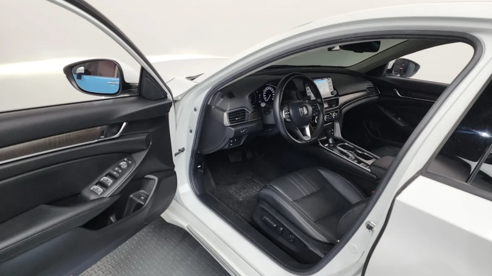 Honda Accord * 1.5 Turbo* ���. 3������ �.� | Mobile.bg � ����������� 3