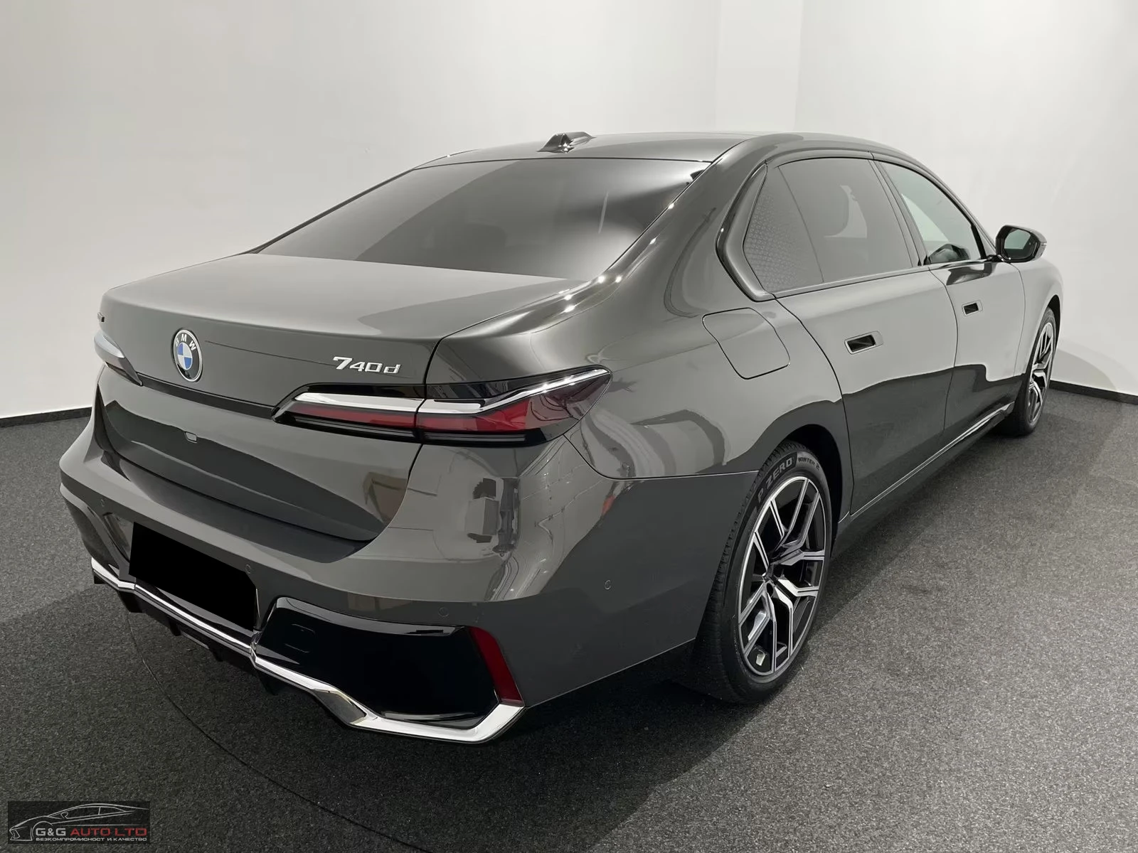 BMW 740 xDRIVE/299HP/MSPORT/360/B&W/HUD/PANO/ACC/589z, снимка 7 - Автомобили и джипове - 55258478