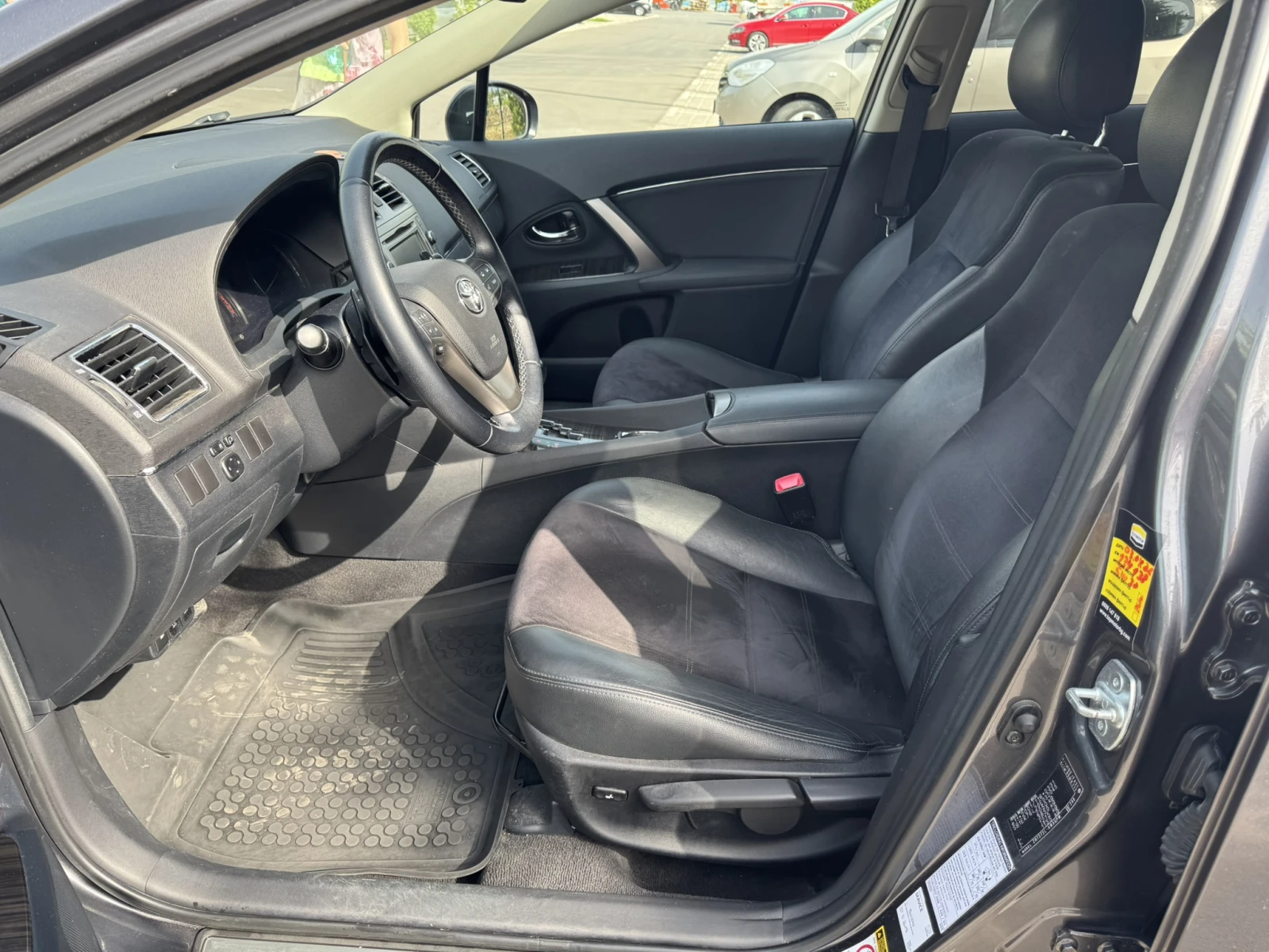 Toyota Avensis 2.0 Valvematic (152 Hp) Multidrive S, снимка 9 - Автомобили и джипове - 55896256