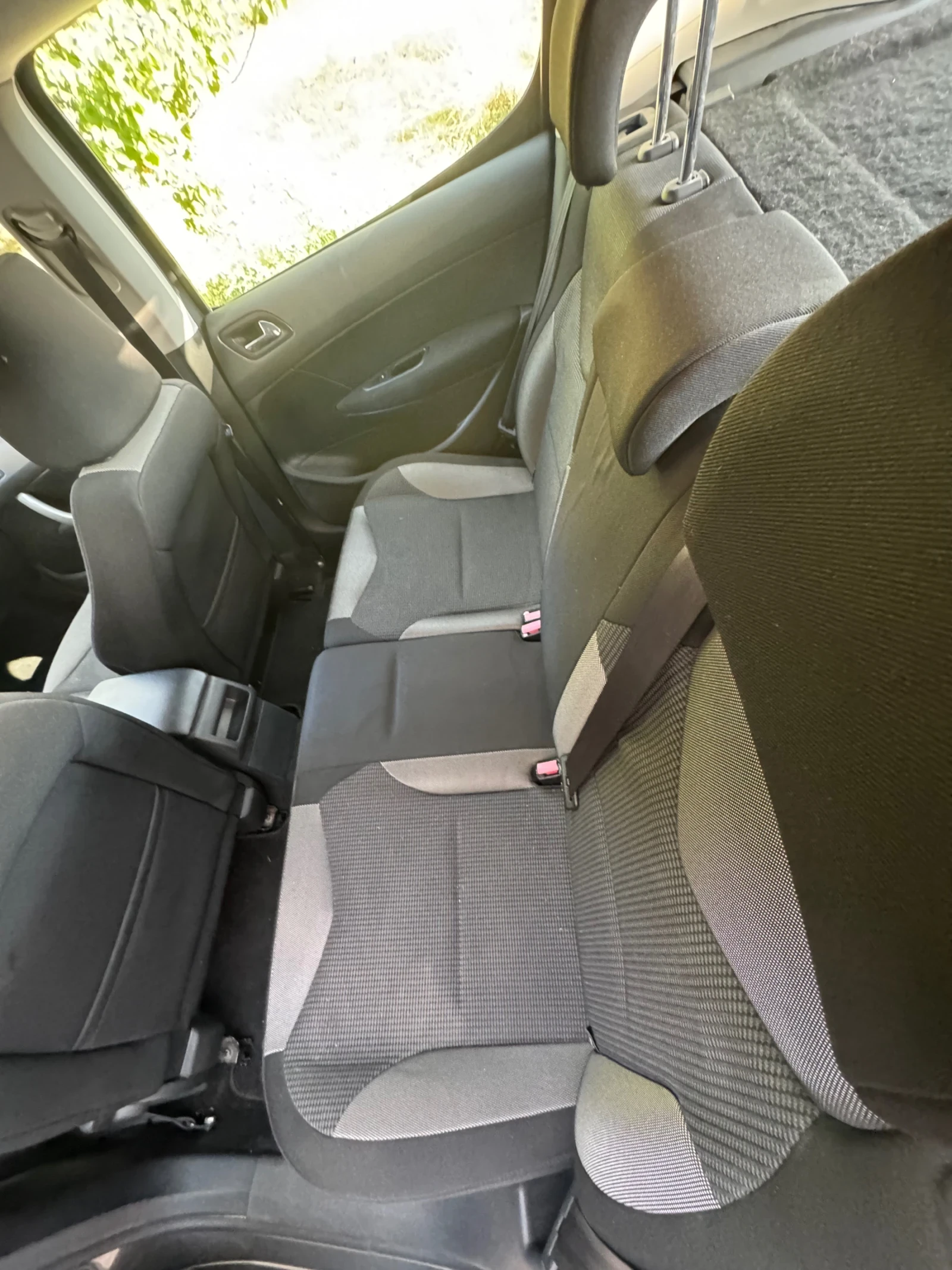 Peugeot 308 1.6 HDI 92к.с, снимка 8 - Автомобили и джипове - 56247934