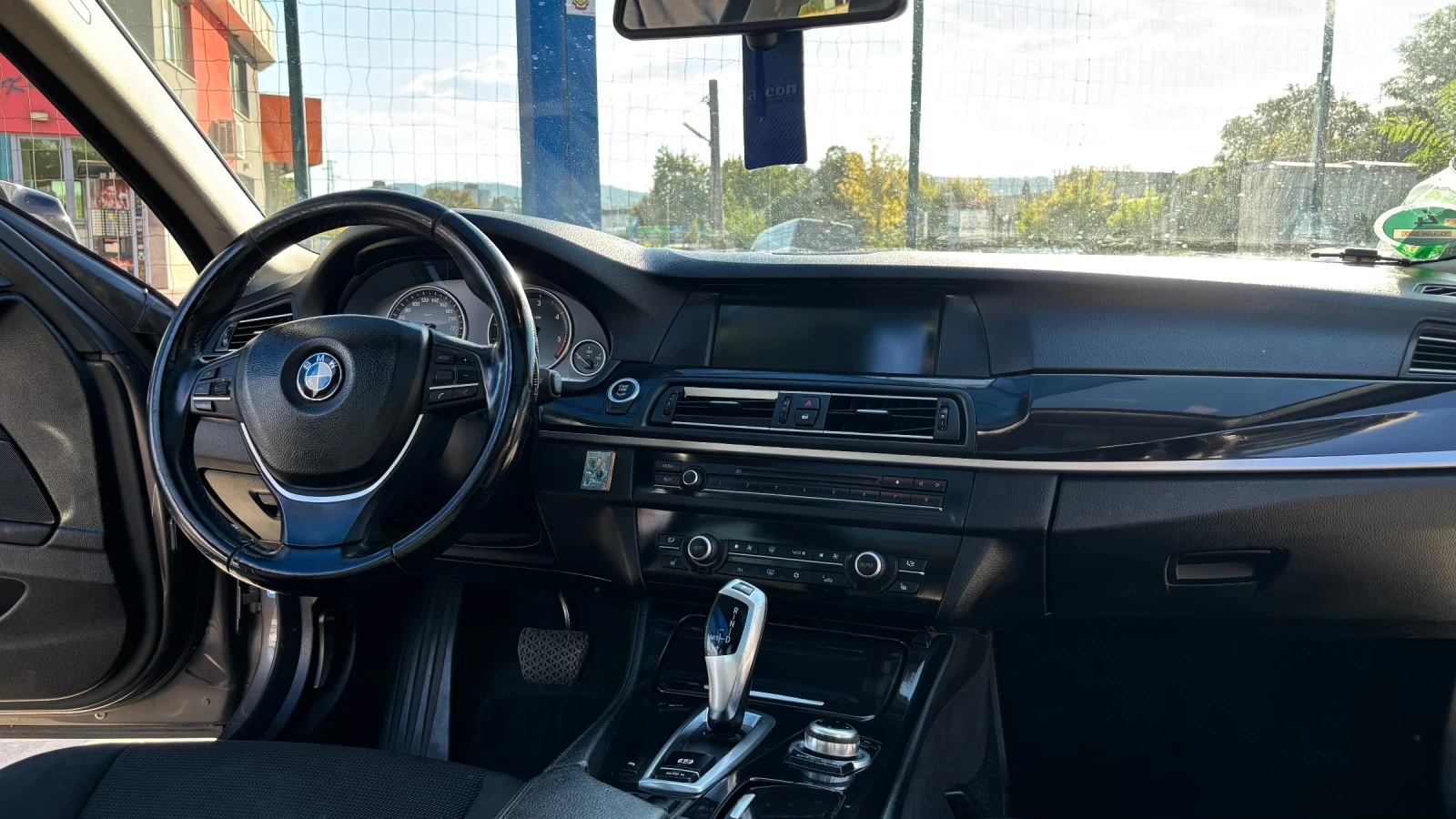 BMW 520 F11, снимка 4 - Автомобили и джипове - 56433936