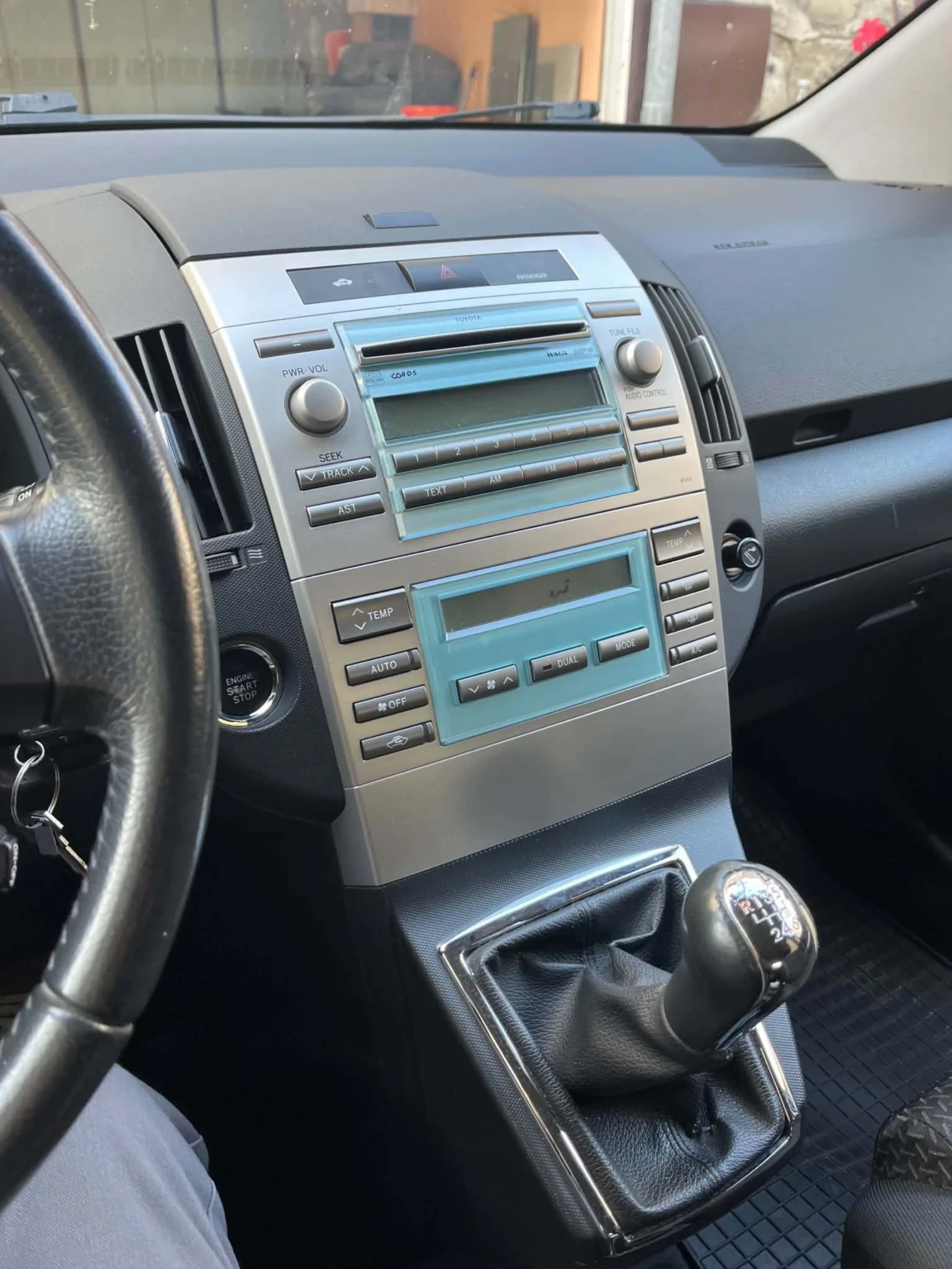 Toyota Corolla verso, снимка 4 - Автомобили и джипове - 56736487