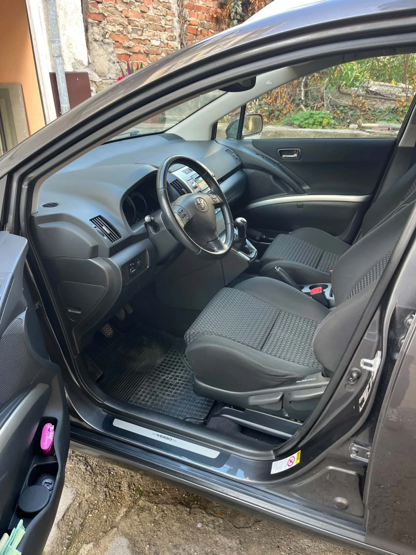 Toyota Corolla verso, снимка 2 - Автомобили и джипове - 56736487