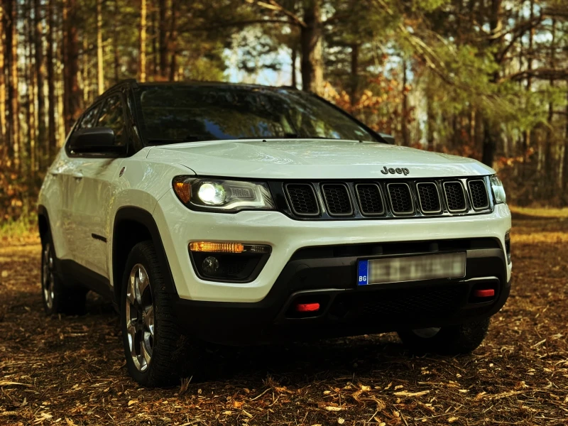 Jeep Compass 2.4 TRAILHAWK, снимка 1 - Автомобили и джипове - 49534912