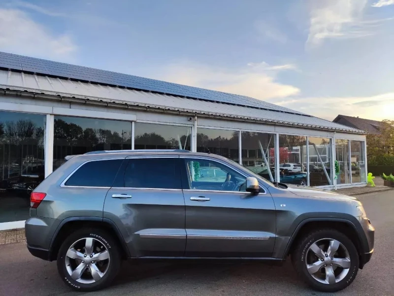 Jeep Grand cherokee Overland, снимка 10 - Автомобили и джипове - 51926770
