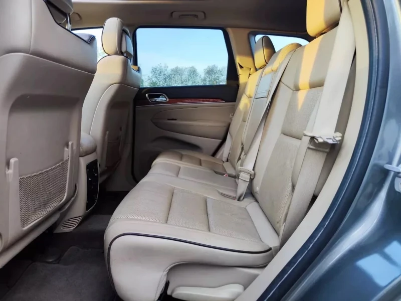 Jeep Grand cherokee Overland, снимка 9 - Автомобили и джипове - 51926770