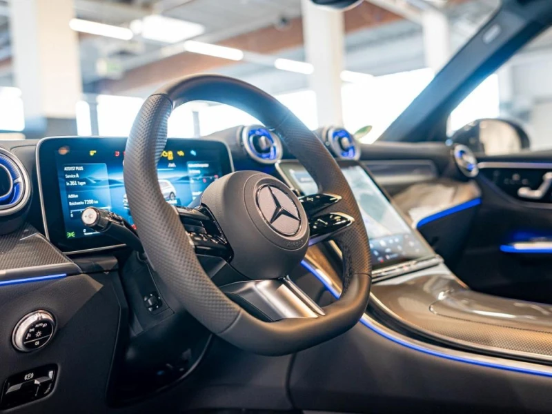 Mercedes-Benz GLC 220d/ AMG/ 4-MATIC/ LED PERFORMANCE/ 360/ MEMORY/, снимка 7 - Автомобили и джипове - 51297374