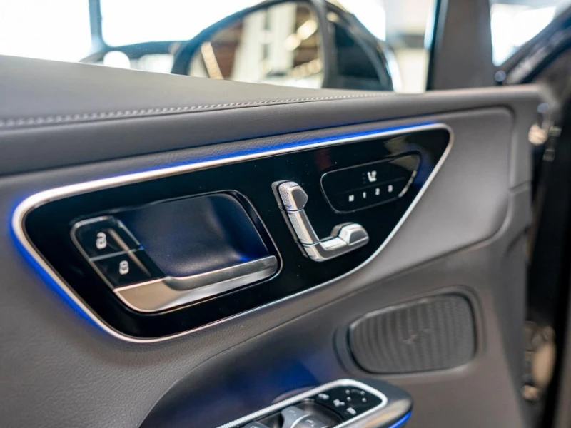 Mercedes-Benz GLC 220d/ AMG/ 4-MATIC/ LED PERFORMANCE/ 360/ MEMORY/, снимка 5 - Автомобили и джипове - 51297374