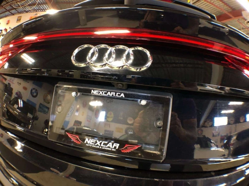 Audi Q8 * quattro Progressiv * CARFAX * ЦЕНА ДО БГ, снимка 13 - Автомобили и джипове - 53222981