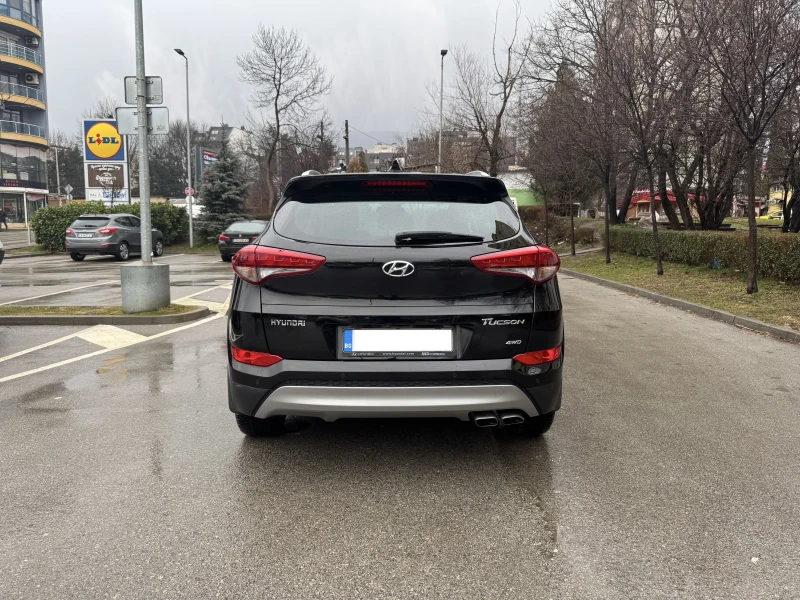 Hyundai Tucson, снимка 5 - Автомобили и джипове - 53502329