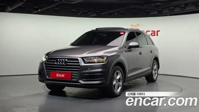Audi Q7 PREMIUM PLUS / ДИГ.ТАБЛО / ПАНОРАМА / ПОДГРЕВИ 