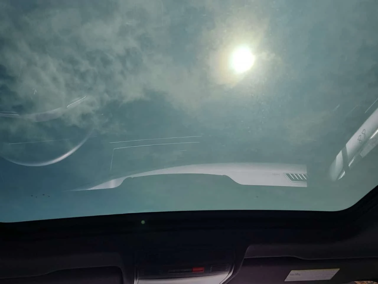 VW Tiguan  | HIGHLINE R LINE | ОБДУХВАНЕ | CARFAX, снимка 13 - Автомобили и джипове - 53824719