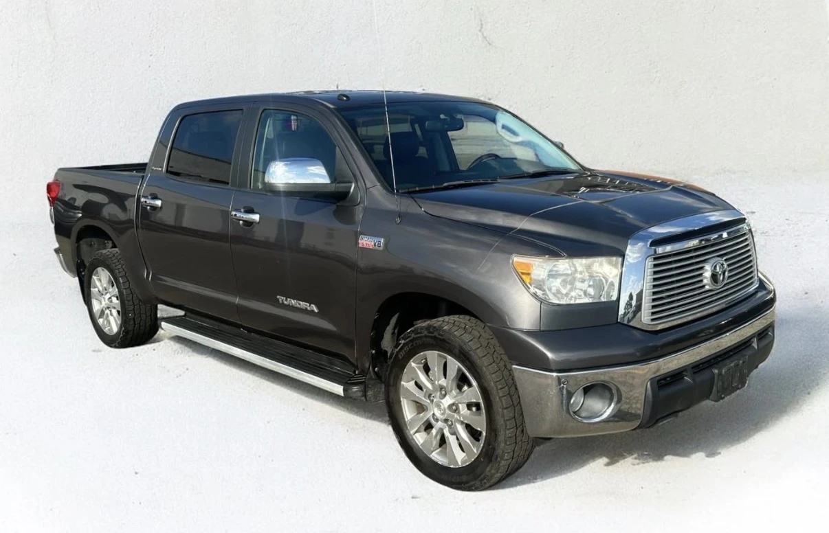 Toyota Tundra Platinum | 5.7 V8 | Обдухване | JBL | Без Инцидент, снимка 2 - Автомобили и джипове - 53861450